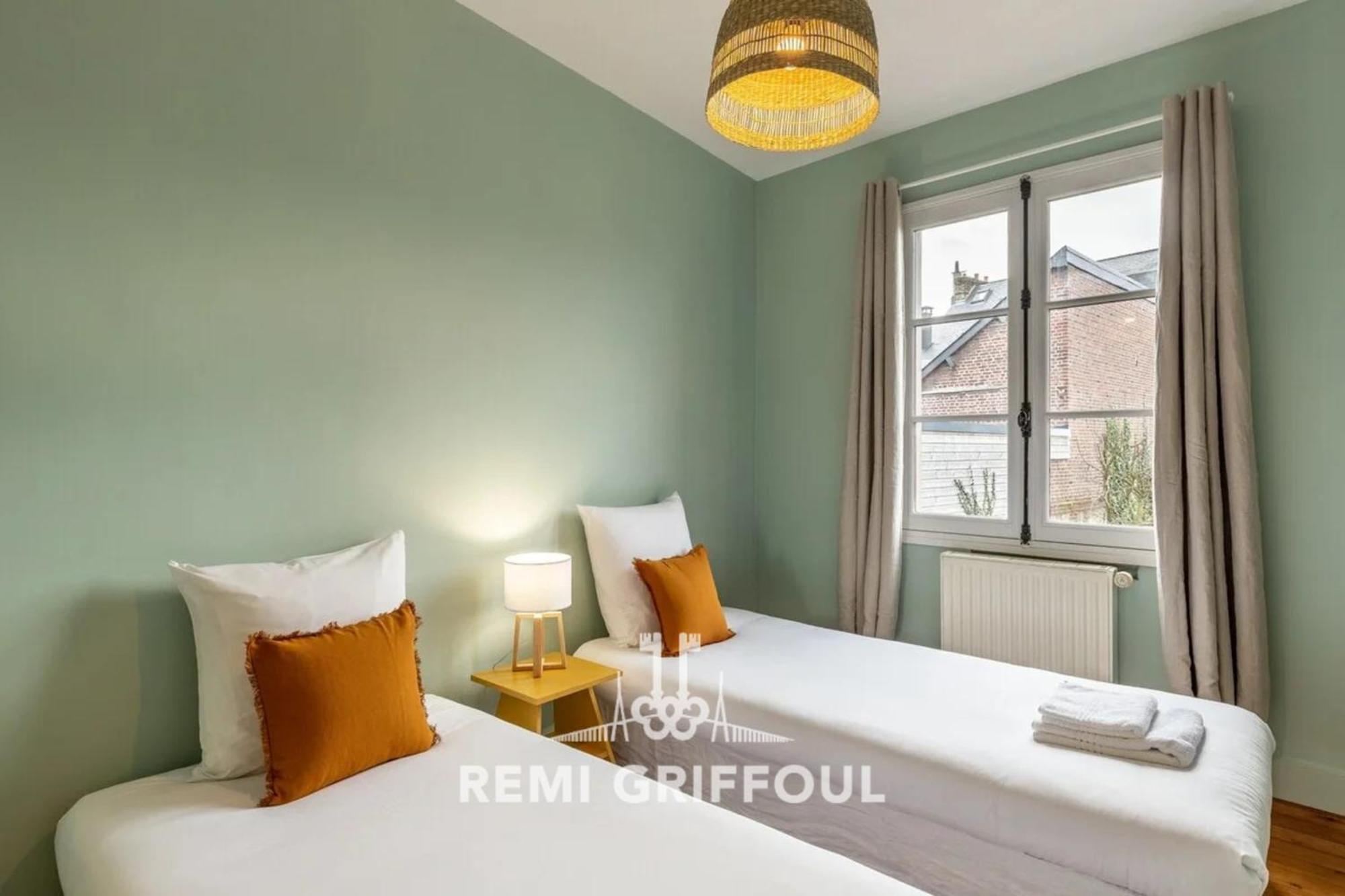 The house next door - 6 people - 3 bedrooms - 2 bathrooms Honfleur Buitenkant foto