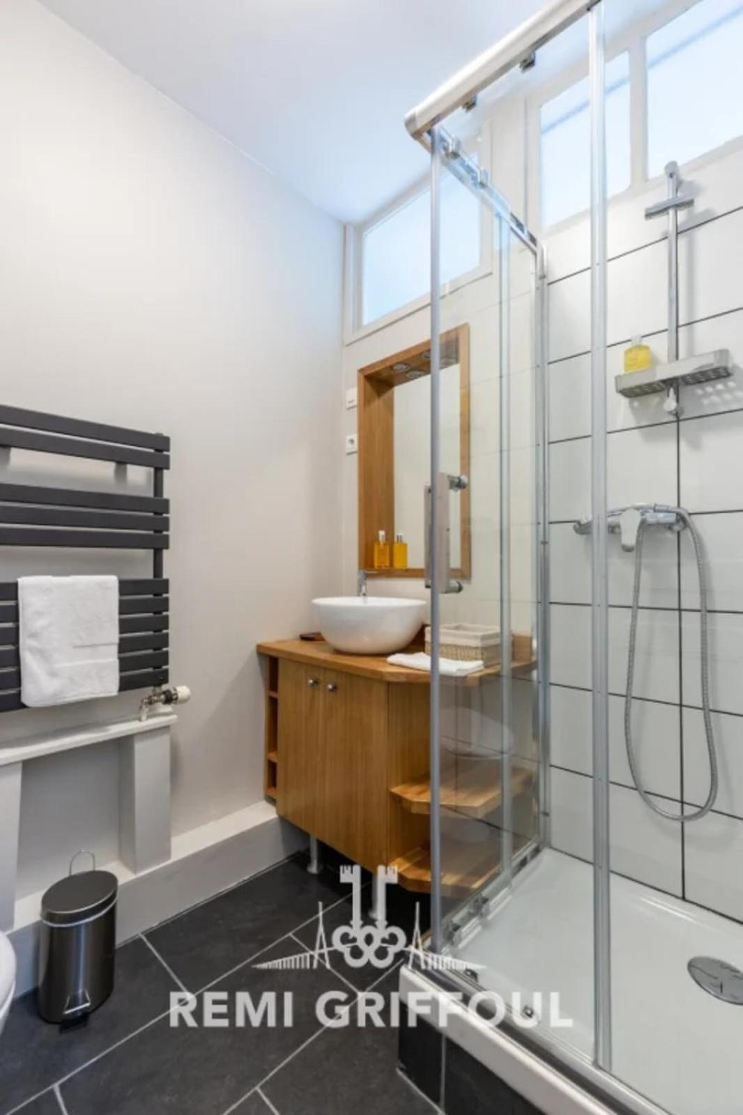 The house next door - 6 people - 3 bedrooms - 2 bathrooms Honfleur Buitenkant foto